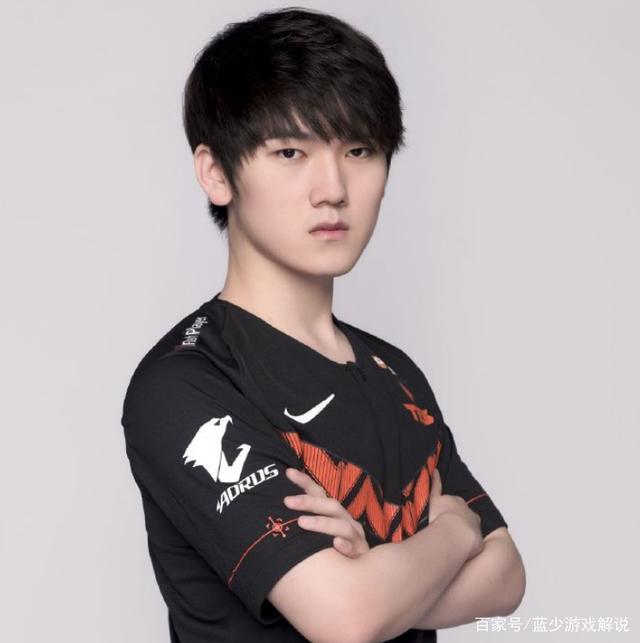 LOL新英雄尼菈抢先看：南亚女性代表，独一无二的鞭剑