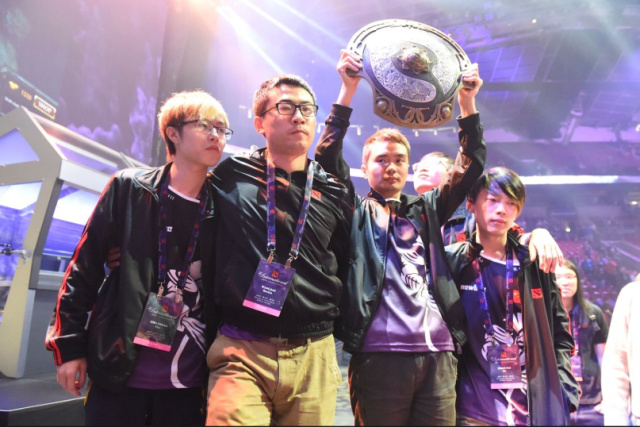 确认晋级登峰组且战胜BLG，LGD：兄弟们，登峰组见！