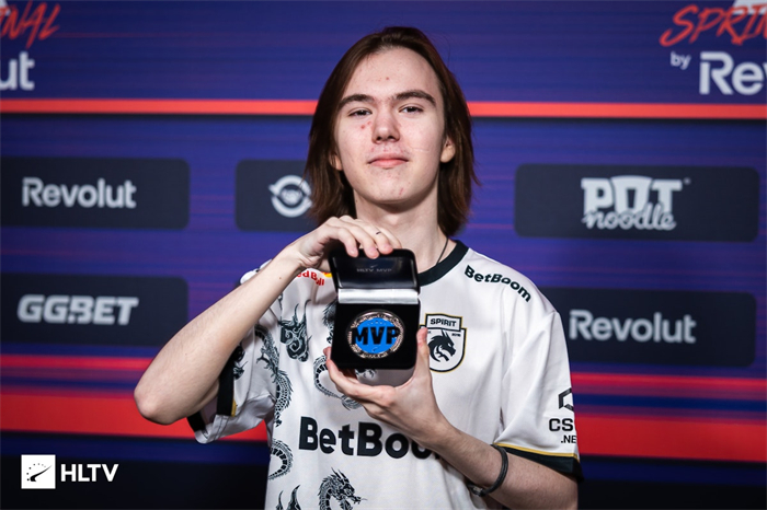 BLG公布胜者组决赛对阵TES赛前海报：激光将TES粉碎☢